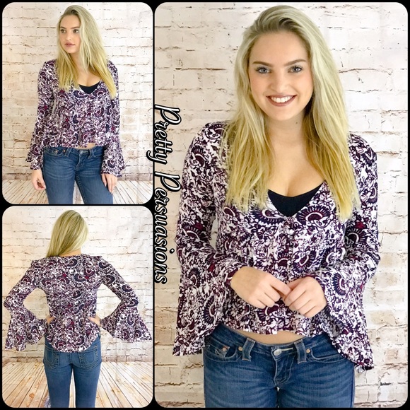 NWT Printed Bell Sleeve Boho Top - Picture 6 of 7