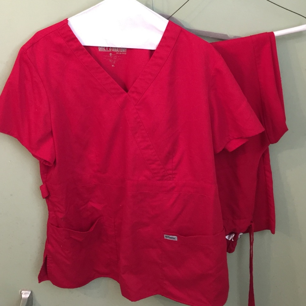 Barco Grey's Anatomy Scrub Set in Red XL