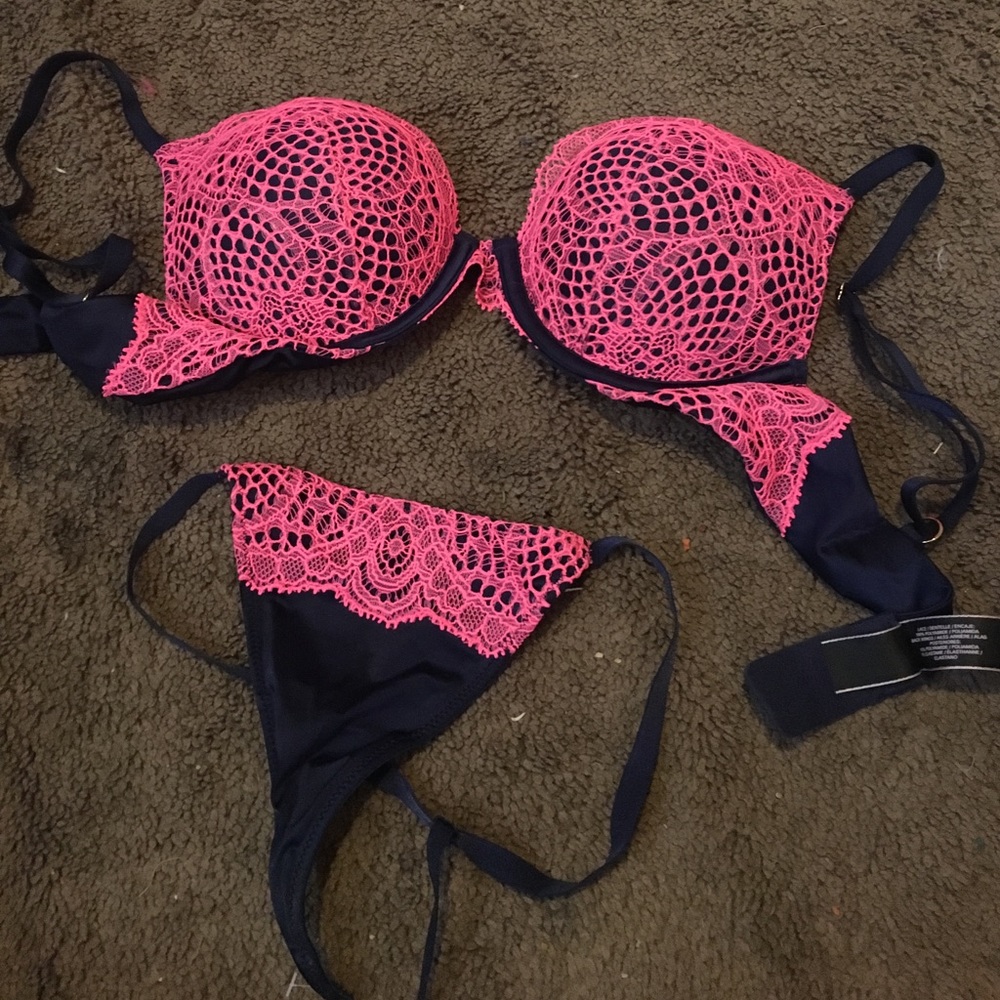 Victoria's Secret bombshell bra and thong set