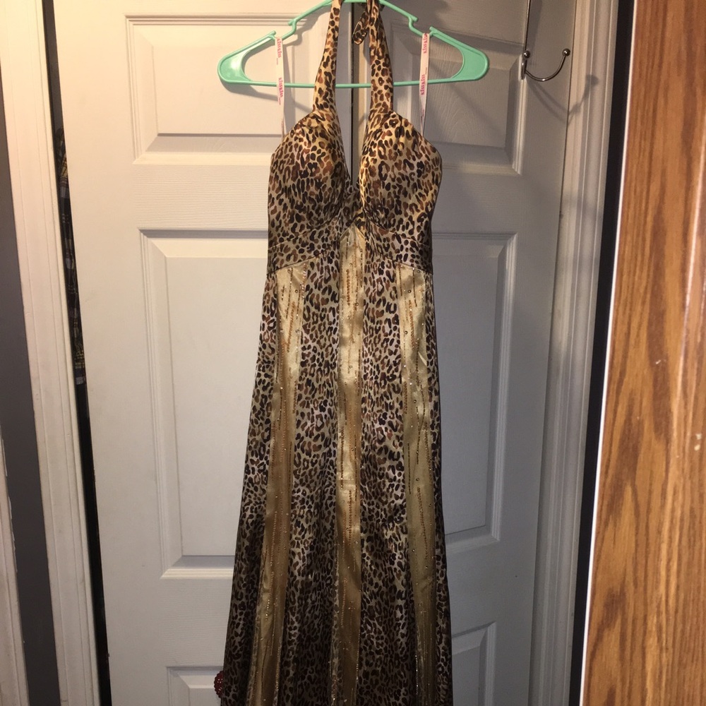 ✨Beautiful leopard with sequins,prom dress size 8✨