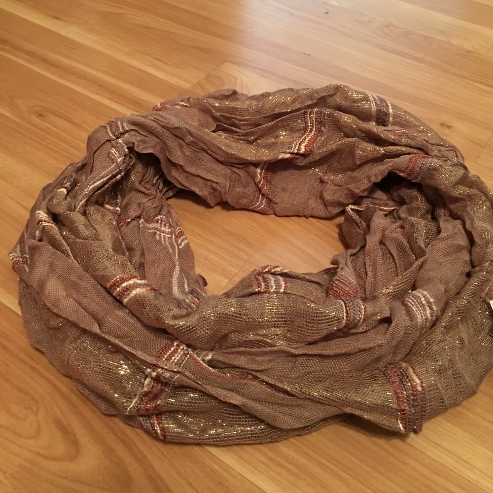 Infiniti scarf