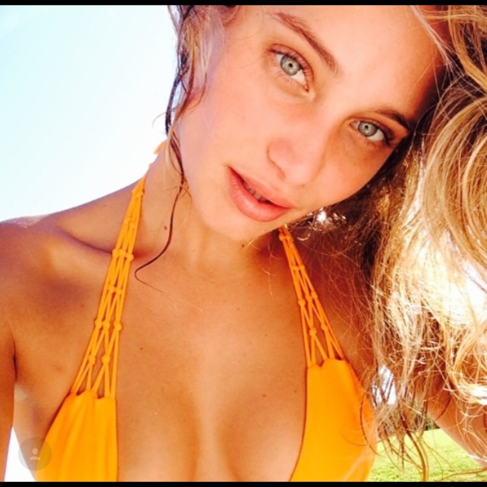 Mikoh bikini top!