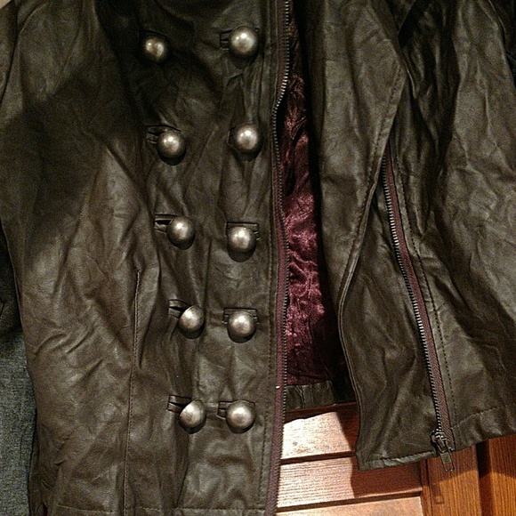 Bomber jacket - Picture 2 of 3