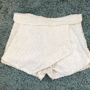 Lace envelope skort
