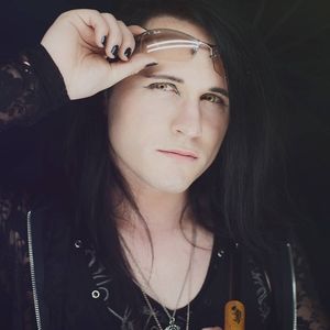 Meet your Posher, Zenn