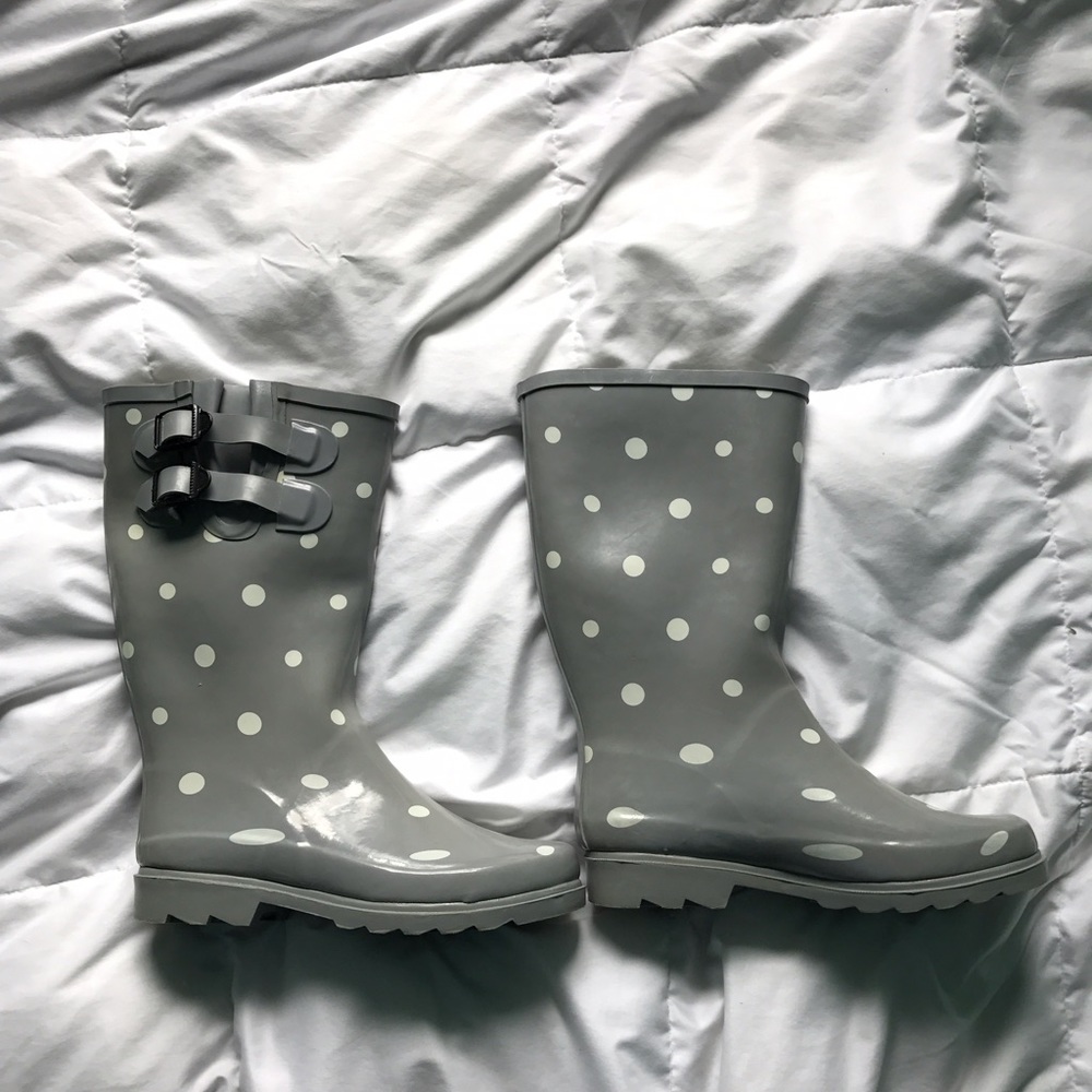 Polka-Dot Rain Boots