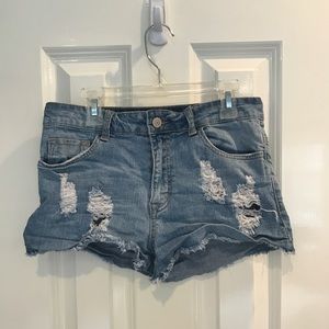 High wasted ripped denim shorts