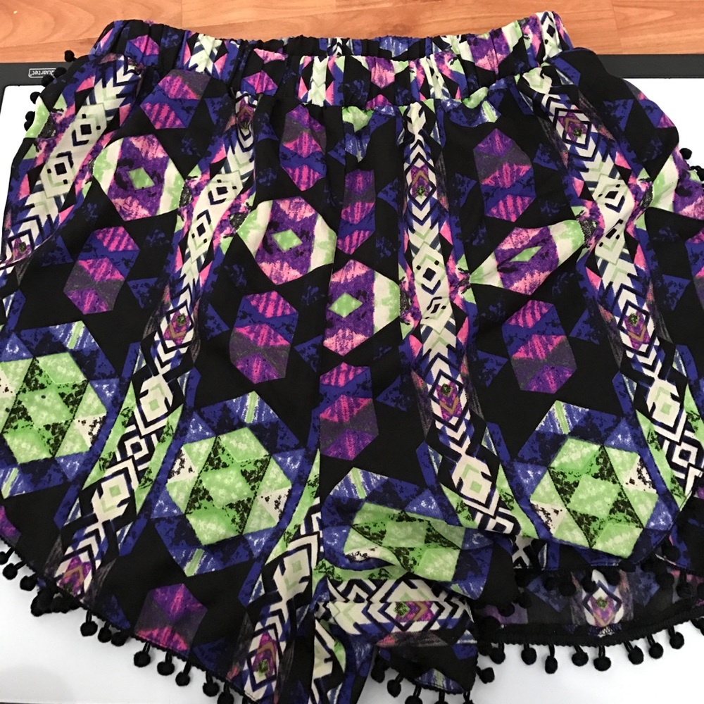 Aztec silky shorts with tassel fringe
