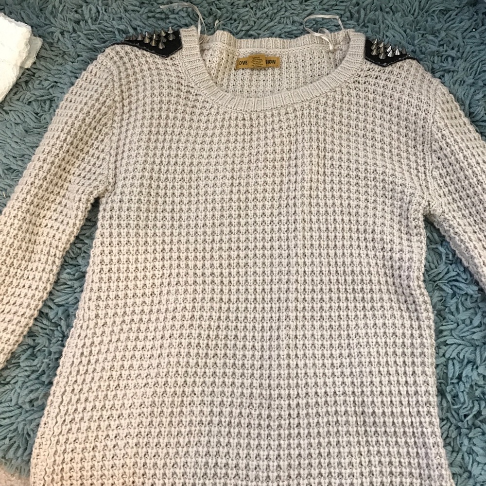 Studded shoulder beige sweater