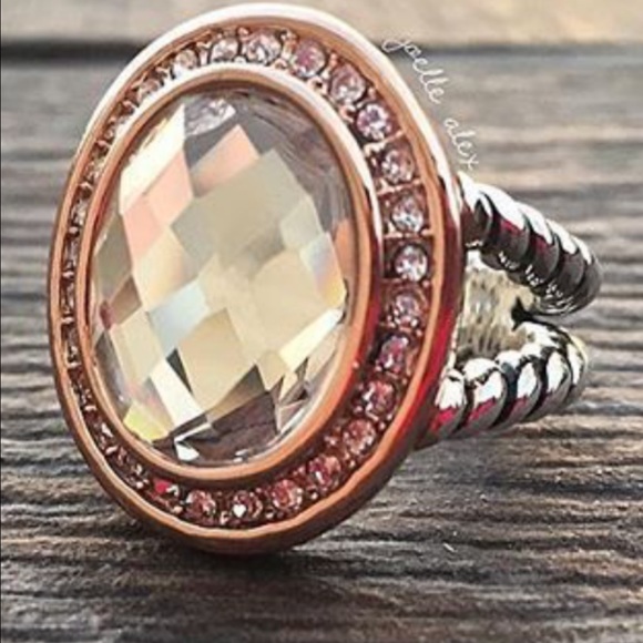 Premier ring - Picture 2 of 3