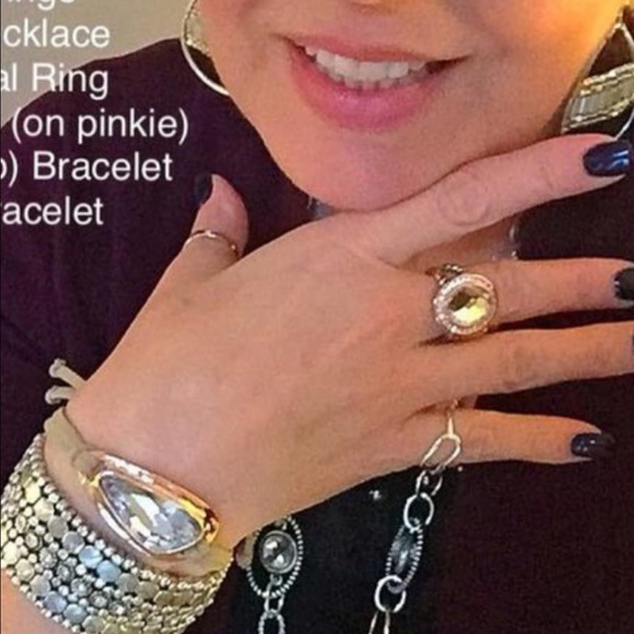 Premier ring - Picture 3 of 3