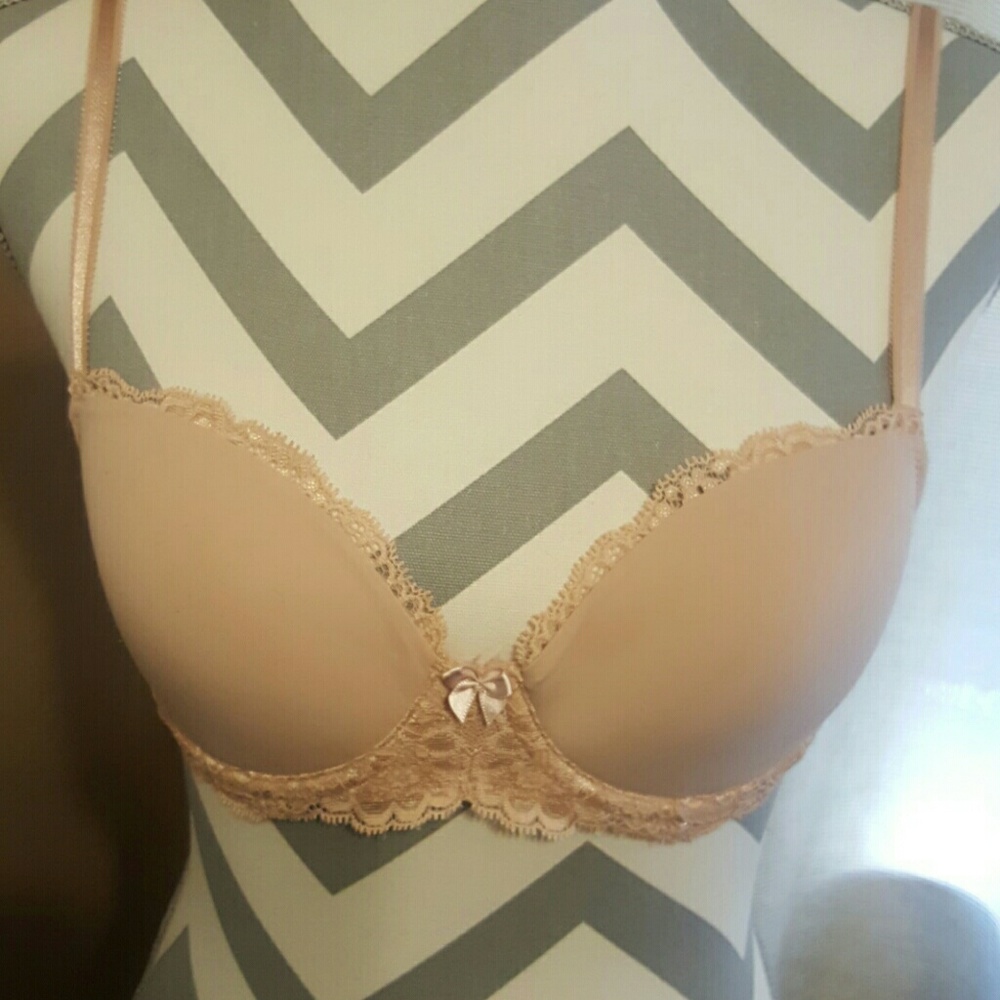 Beige VS bra