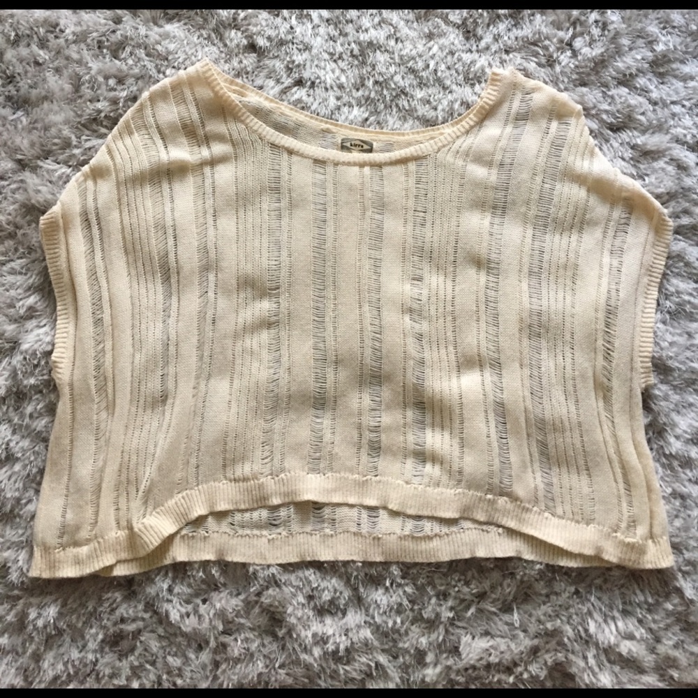 Kirra Woven Short Sleeve Top