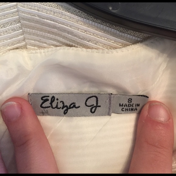 Gorgeous Eliza J fit and flare dress - Picture 4 of 6