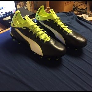 EVOTOUCH 1 FG MEN'S FIRM GROUND SOCCER CLEATS PUMA