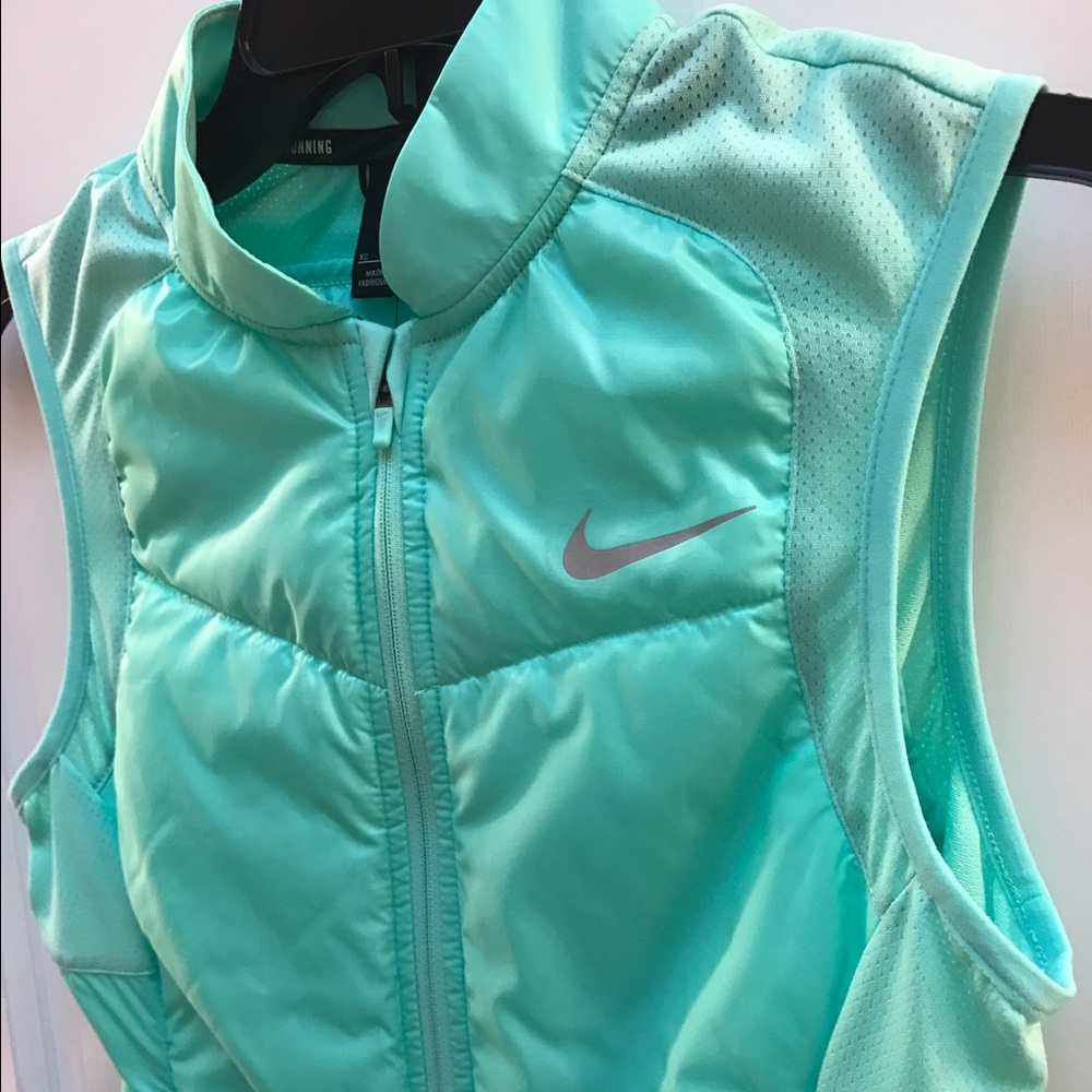 Nike running vest - Picture 6 of 8