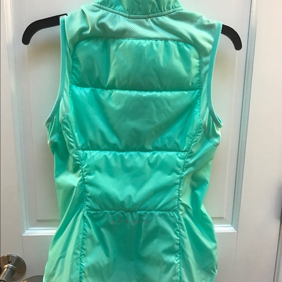 Nike running vest - Picture 4 of 8