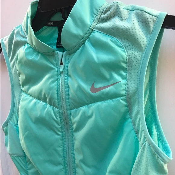 Nike running vest - Picture 6 of 8