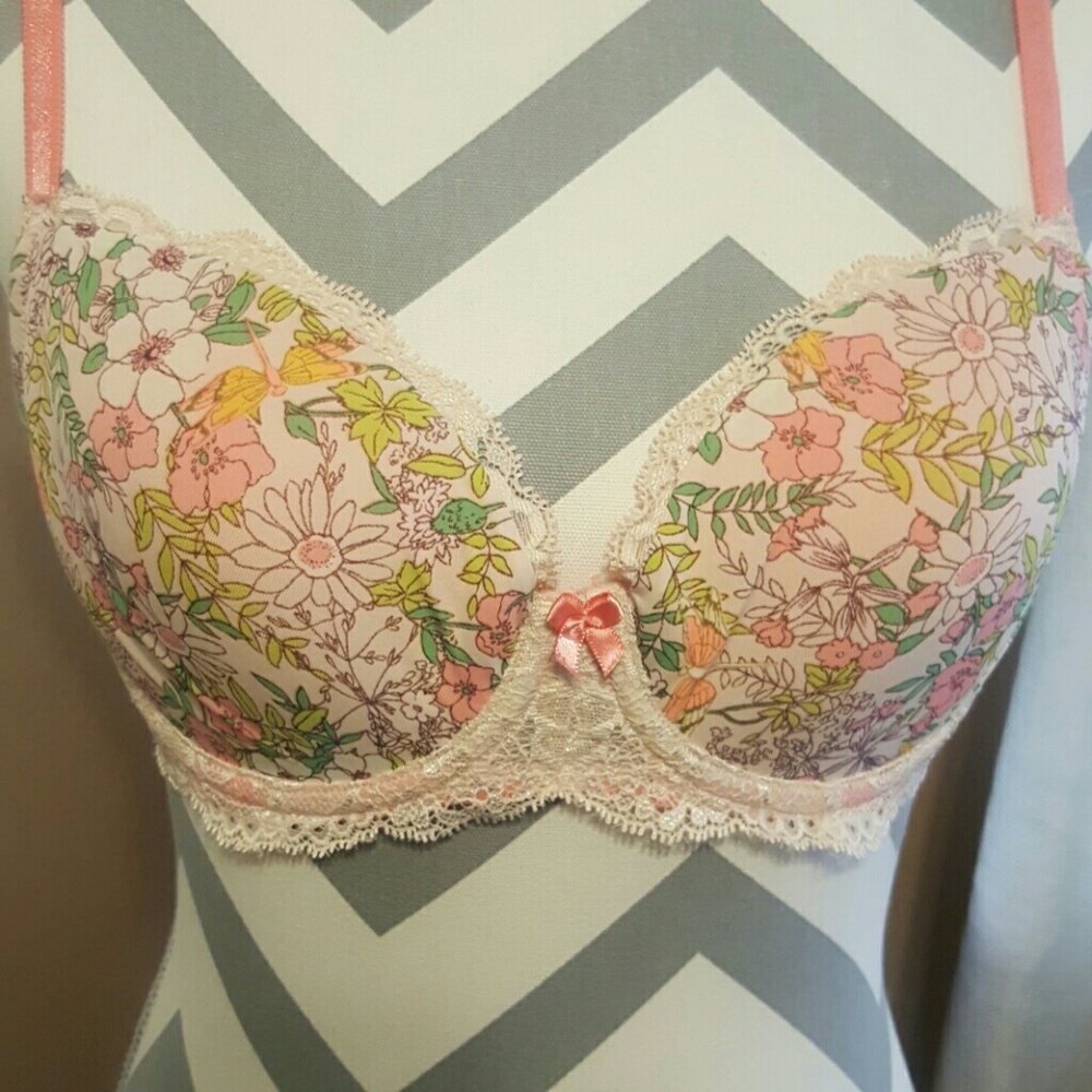 Perfect VS bra for Spring!