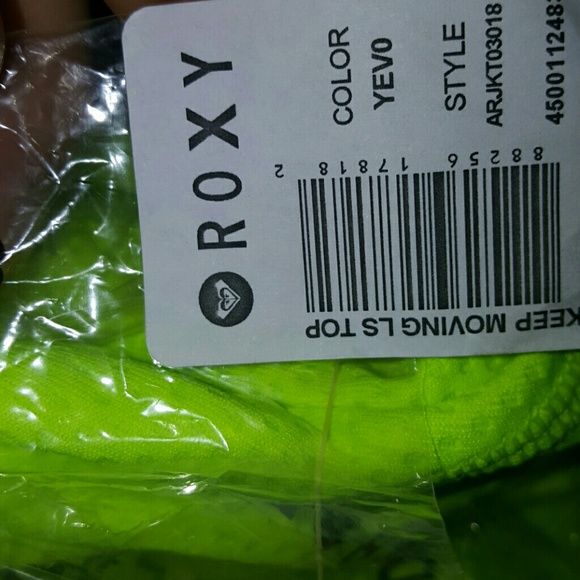 🆕Roxy Outdoor Fitness Keep Moving Long Sleeve Top - Picture 5 of 5