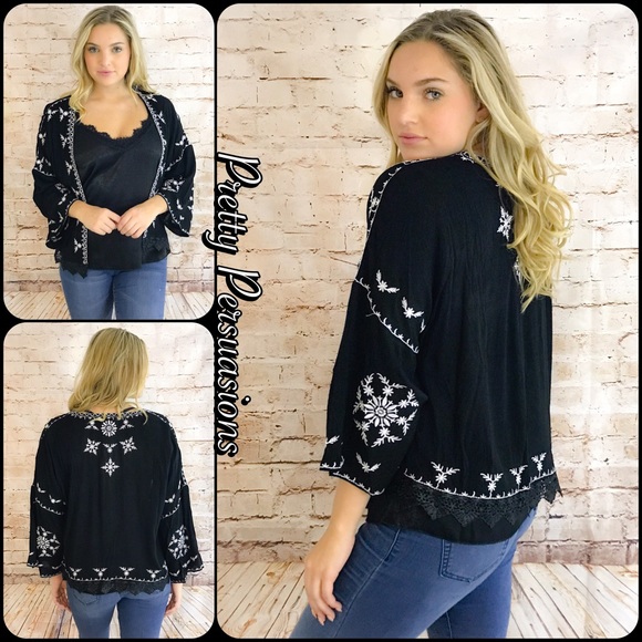 NWT Black & White Embroidered Kimono Cardigan - Picture 2 of 4