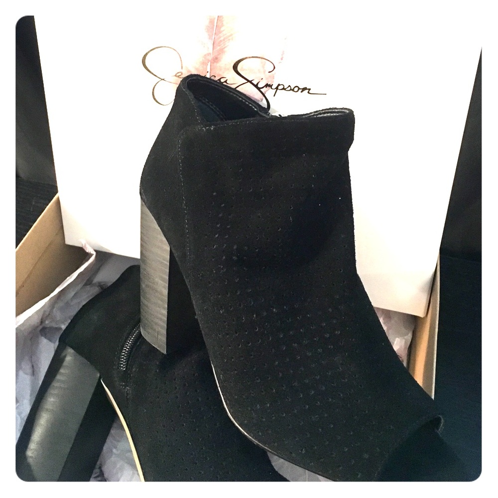 Jessica Simpson Peep Toe