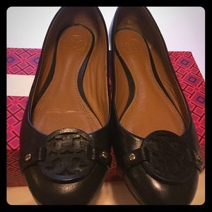 Tory Burch Flats excellent condition!