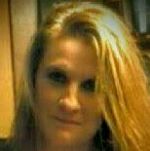 Meet your Posher, Jennifer - Picture 1 of 1
