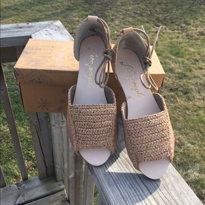 Free People Beaumont Woven Flat