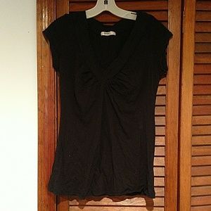 V-neck blouse/t-shirt by Tresics