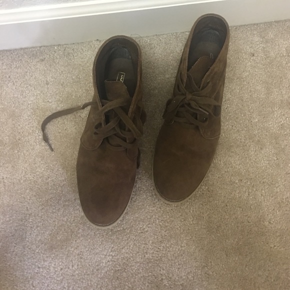 Brown boot - Picture 2 of 2