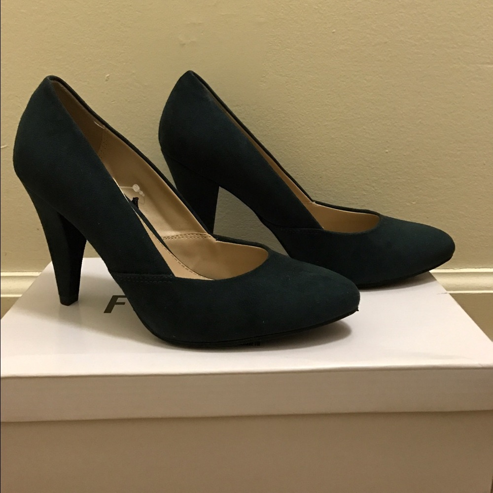 Round Toe Pump