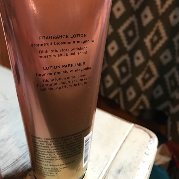 VS Blush Lotion and Mist - Picture 3 of 3