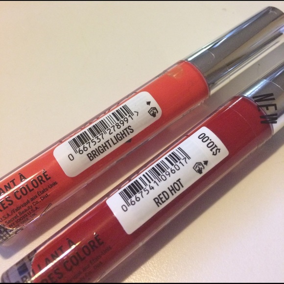 Two brand new Victoria's Secret lip glosses - Picture 4 of 4