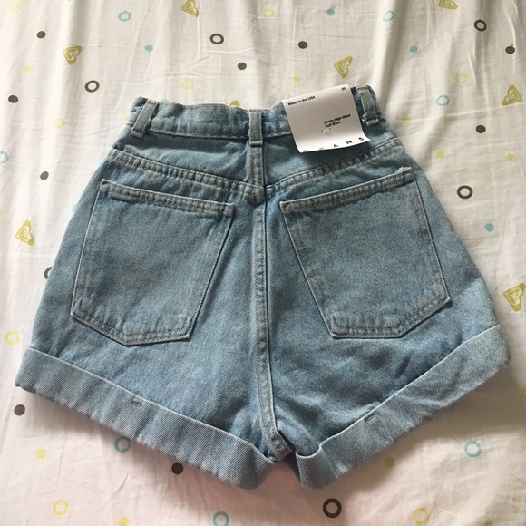 American Apparel High-Waist Cuff Short - Picture 2 of 2