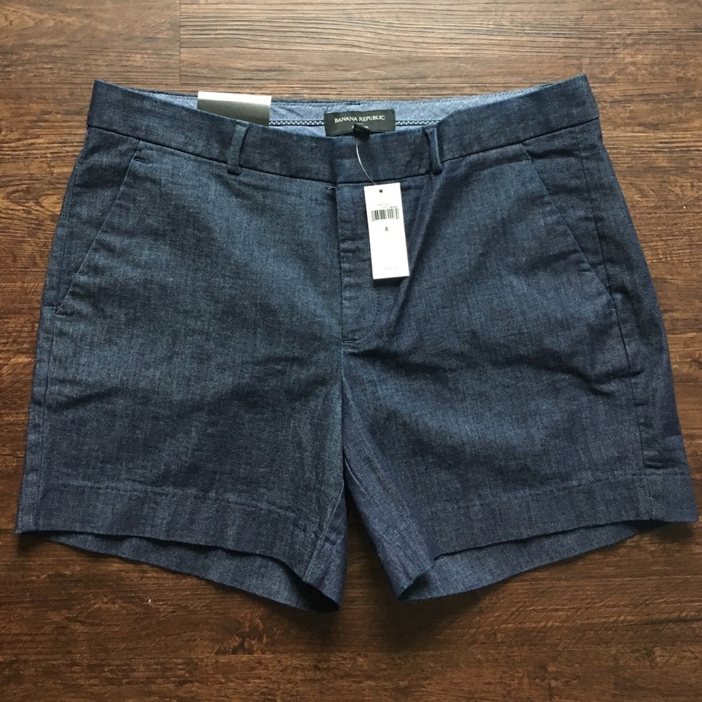 BRAND NEW BANANA REPUBLIC SHORT
