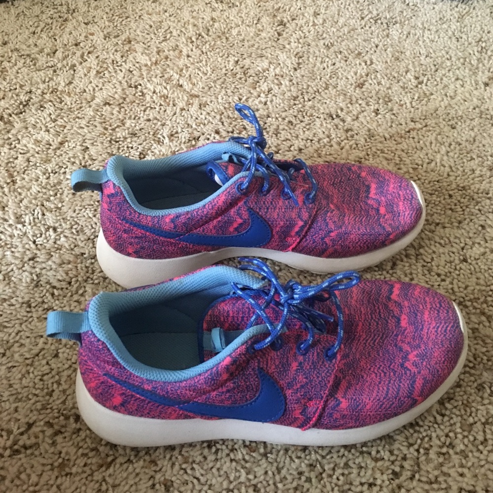 Nike roshes