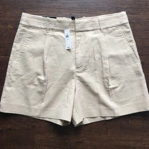 BRAND NEW BANANA REPUBLIC SHORT