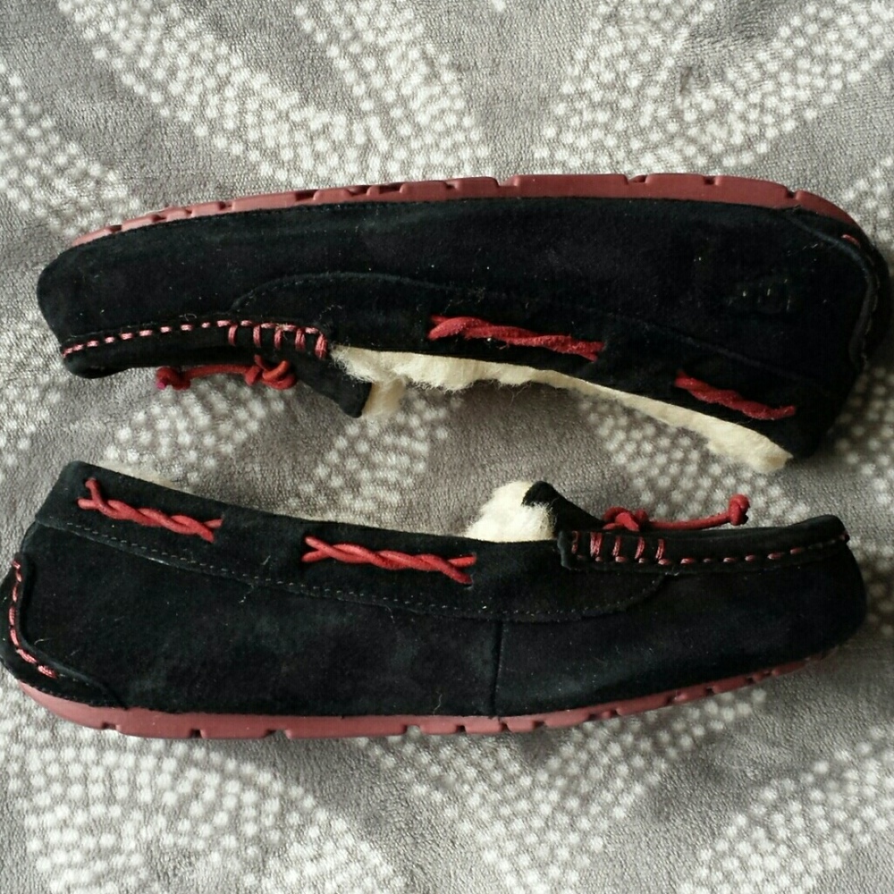UGG Genuine Moccassins