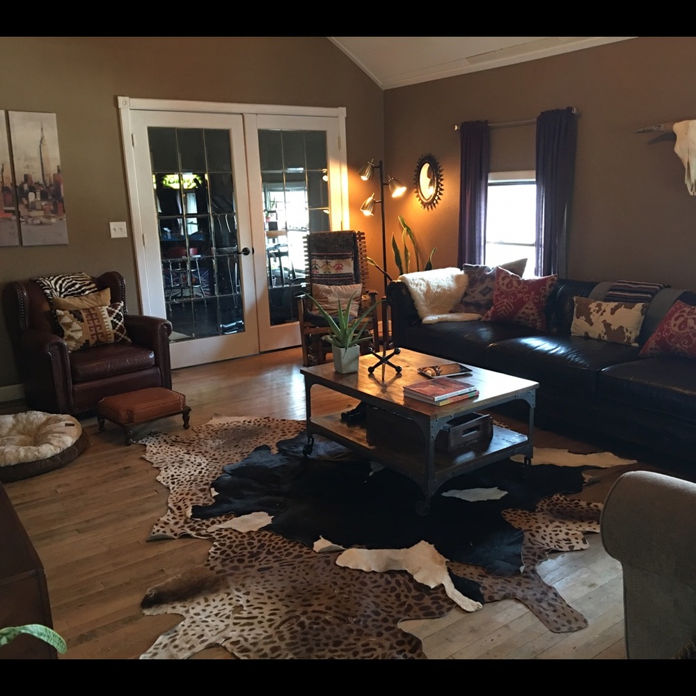 Family room with Posh rugs