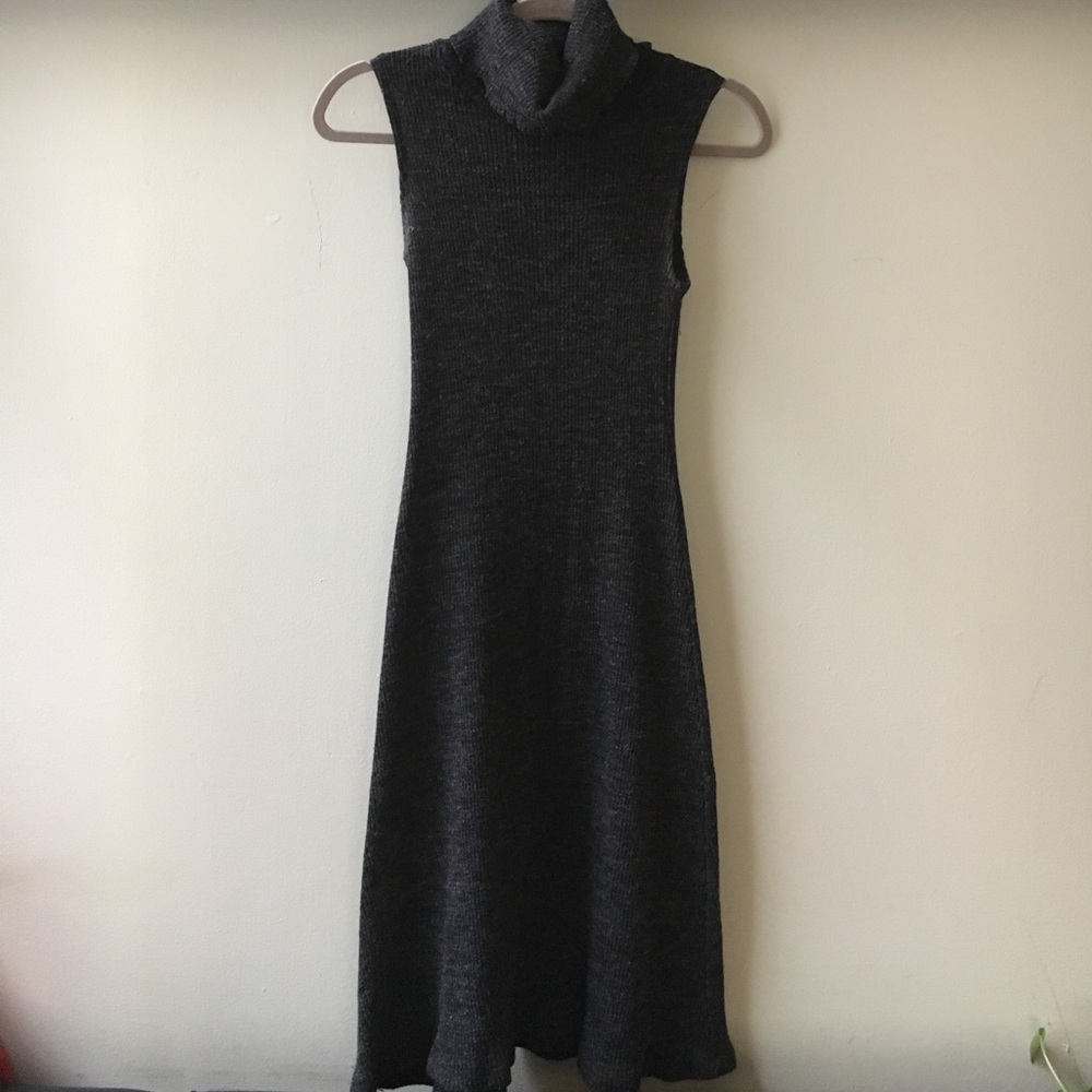 SOLD•Knitted sleeveless turtle neck dress size S-M