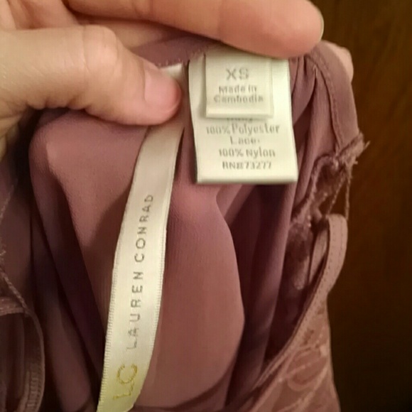 LC Lauren Conrad Rose colored lace detail blouse - Picture 3 of 3