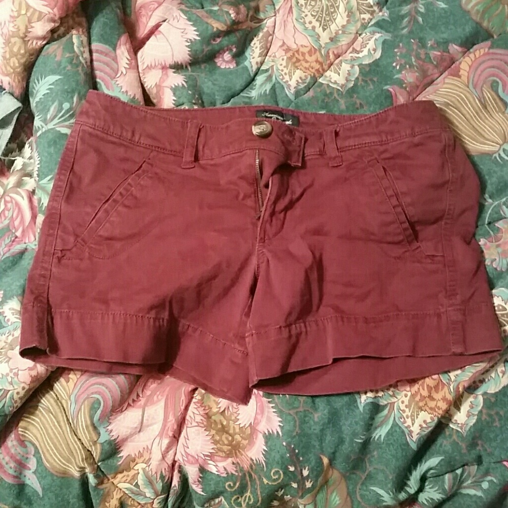 American Eagle burgundy shorts