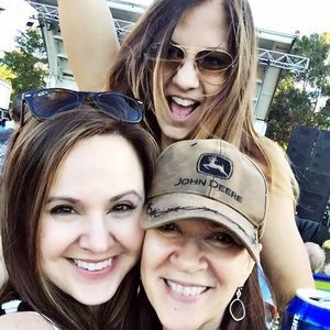 Meet your Posher, Regina