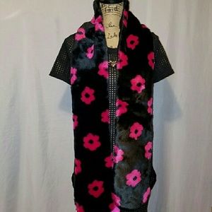 Beautiful betsey johnson fur scarf.