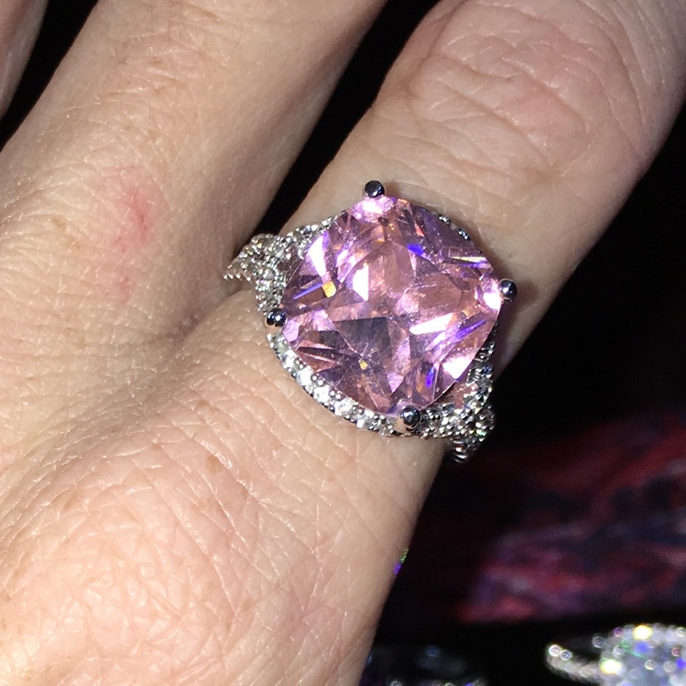 Stunning pink ring