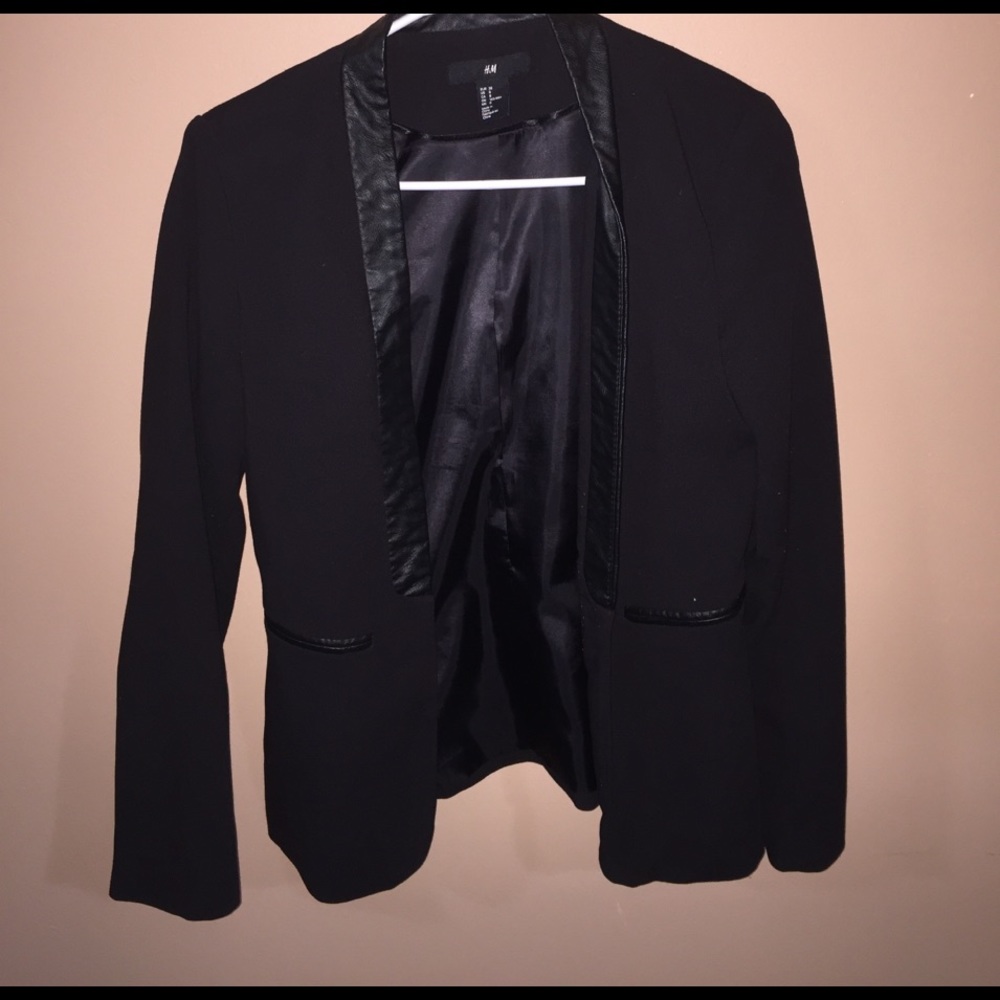 H&M black blazer
