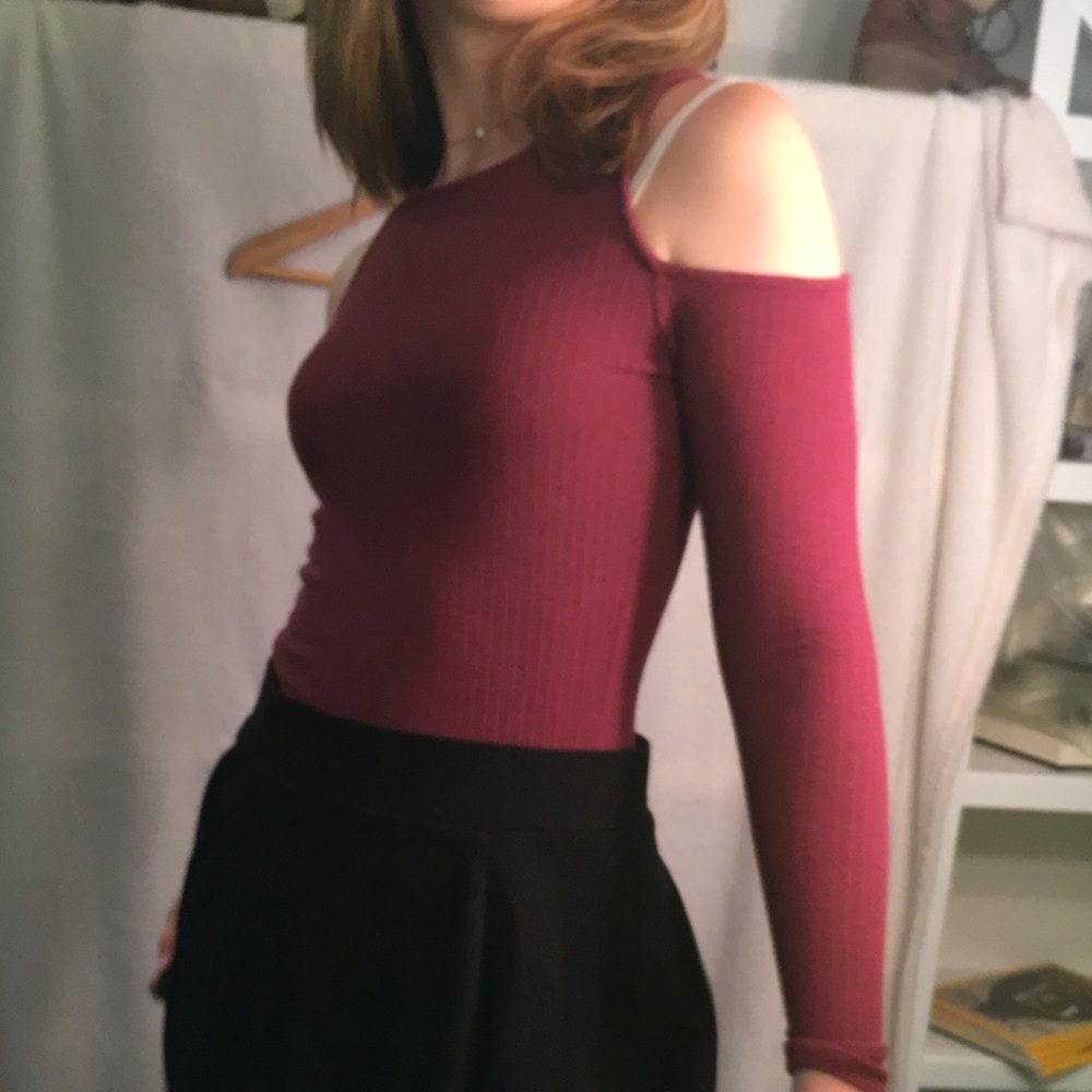 LA Hearts Pacsun red bodysuit w/ shoulder cutouts