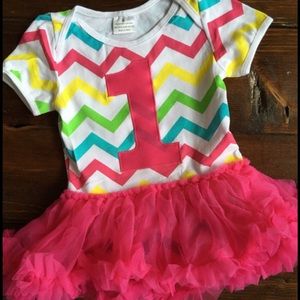 Size 12 months FIRST BIRTHDAY chevron tutu outfit