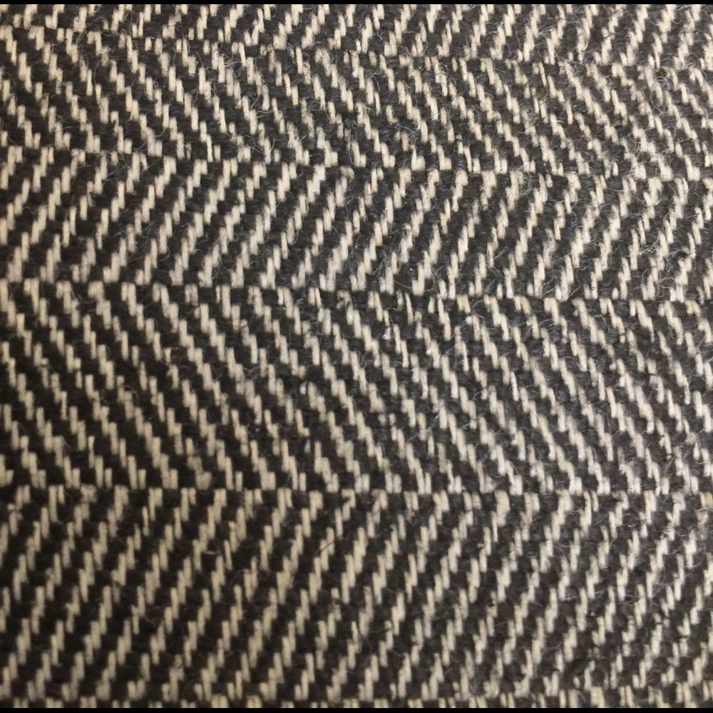 Meet your Posher, Elise